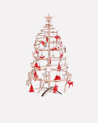 Albero di Natale in legno con decorazioni