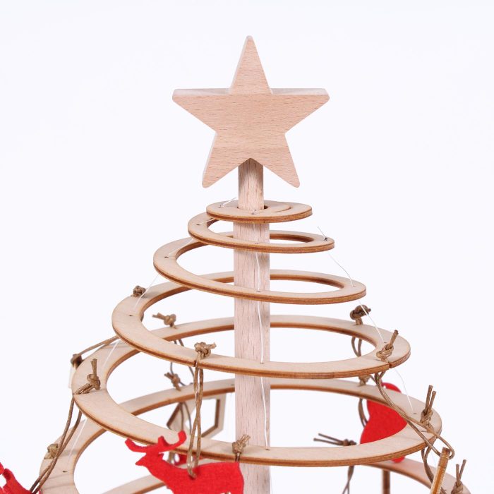 Albero di Natale in legno con decorazioni - immagine 3