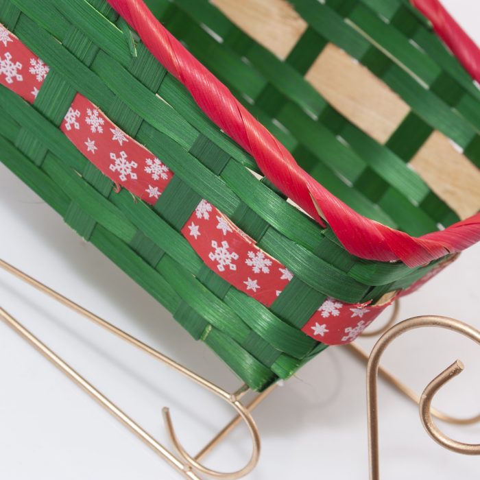 Cesto natalizio decorativo slitta in bamboo - immagine 2