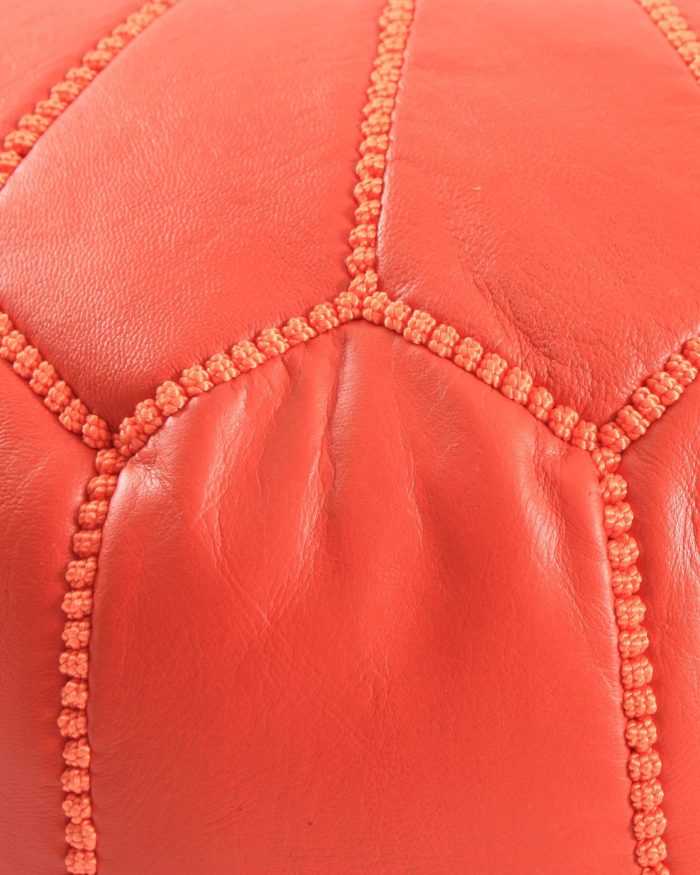 Pouf arancione in cuoio - immagine 2