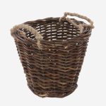Cesto con manici in corda in vimini grezzo