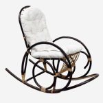 Sedia a dondolo in rattan noce "Manao"
