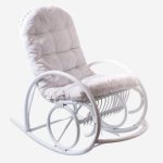 Sedia a dondolo in rattan bianco "Manao"
