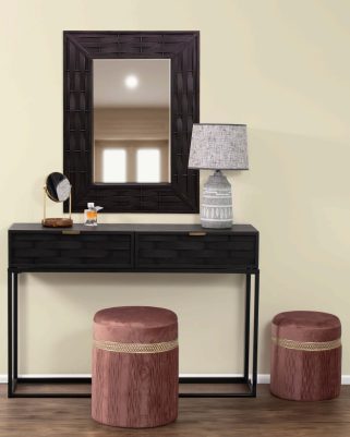 Specchio da parete nero in legno di pino intrecciato Macao