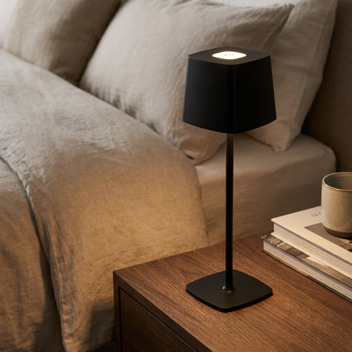 Lampada a led touch “Roma” nero con 3 colorazioni luce - immagine 2