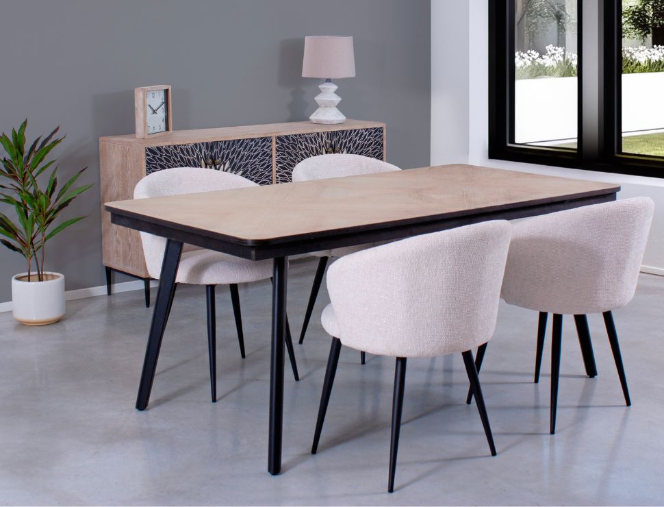 foto pagina chi siamo- dikasa Sala da pranzo moderna