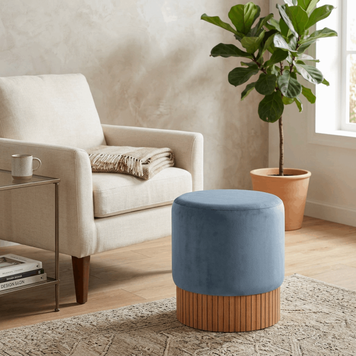 Pouf Rotondo in Velluto Blu con Base rivestita con Legno di bambù 42x45 cm - immagine 5
