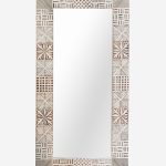 Specchio in mango intagliato