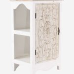 Comodino in abete intagliato