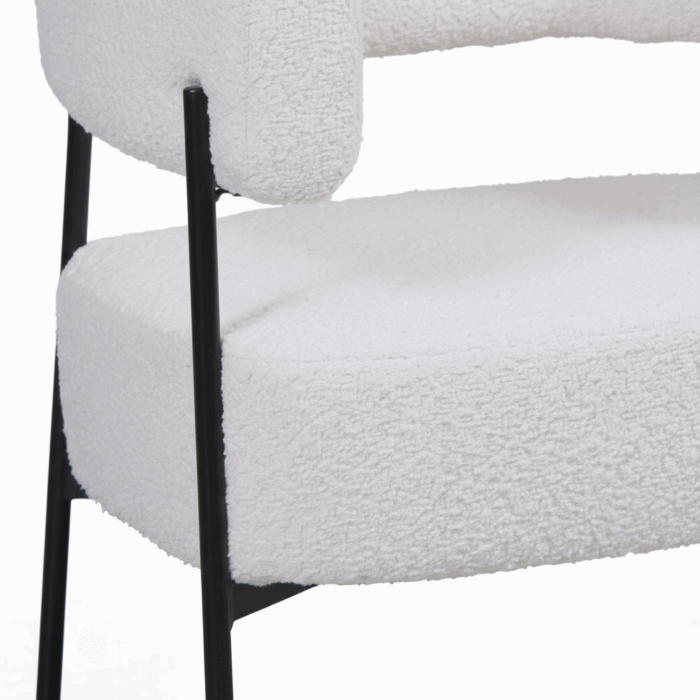 Poltrona "Ilda" in tessuto bouclé con struttura in metallo nero - immagine 10